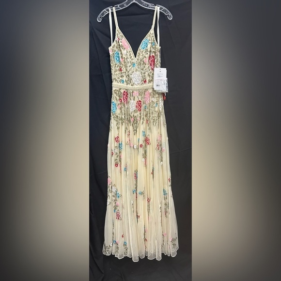 Mac Duggal 5400 *flawed* EMBELLISHED FLORAL SEQUINED GOWN - Picture 5 of 9